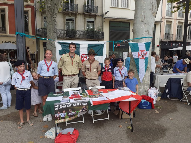 le-groupe-scout-au-forum-des-associations-de-narbonne