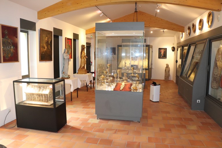 pret-dobjets-par-le-diocese-et-le-musee-notre-dame-de-labbaye